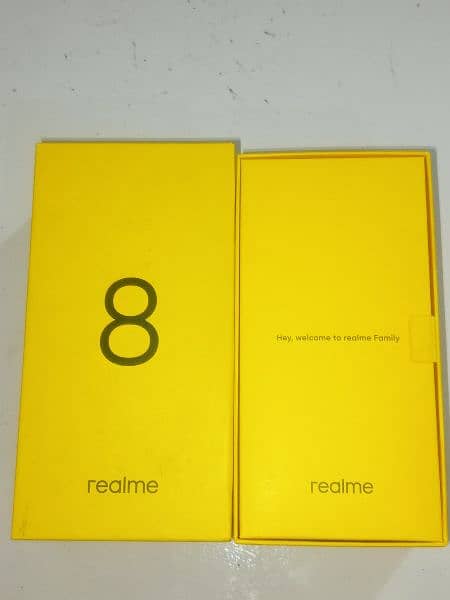 realme 8 mobile phone 9