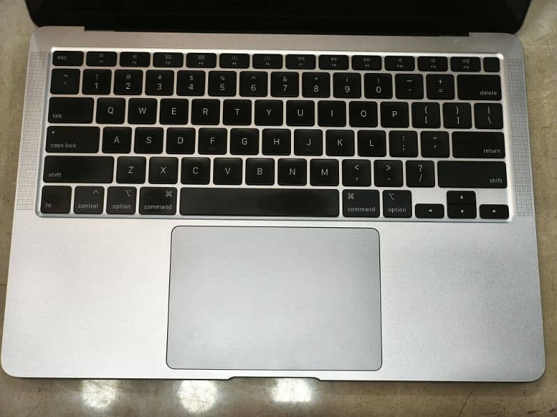 Macbook Air 2020 i5 3