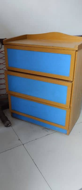 kid babycot And cupboard 3