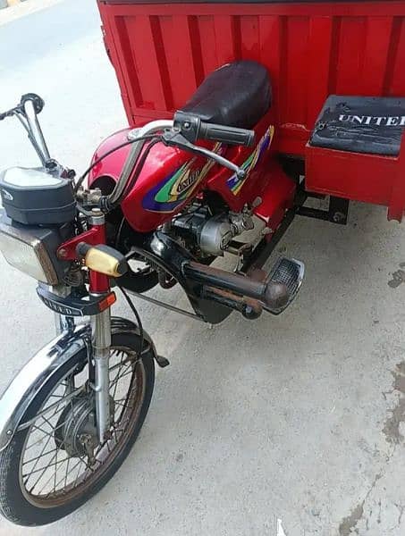 loader rickshaw in good condition 1