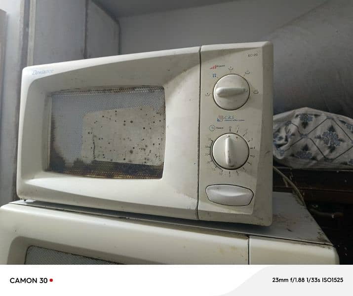 Dawlance Microwave Oven 1