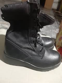 ARmy Shoes Orignal Mamo ka Beta hi Army mein to us ne diye . . .