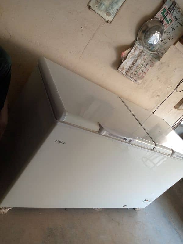 Dubble door Deep frizer and refrigerator Of Haier 6