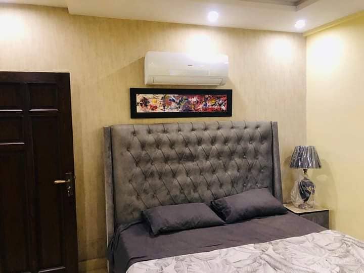 One bedroom daily basis laxusry short stay apartment available for rent in bahria town 1