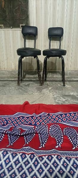 Black Stool Chairs 1