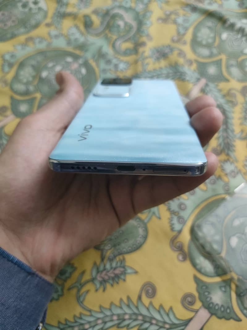 Vivo v30 for sell condition 10/10 2