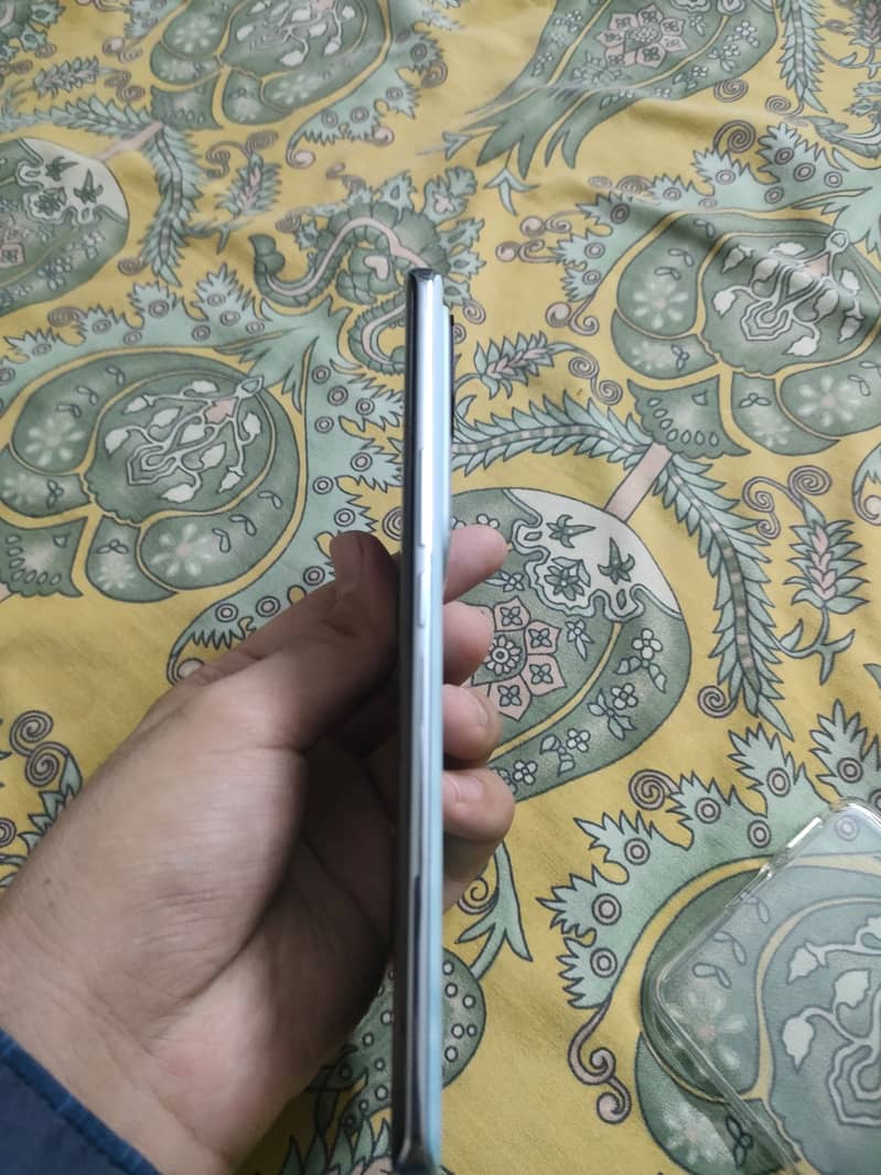 Vivo v30 for sell condition 10/10 3