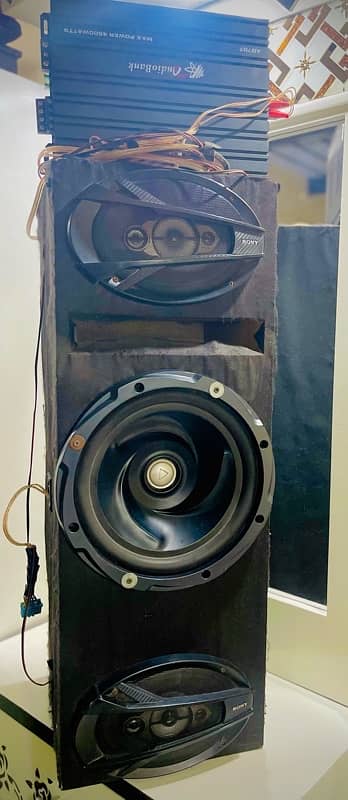 Woofers and Amplifier 4