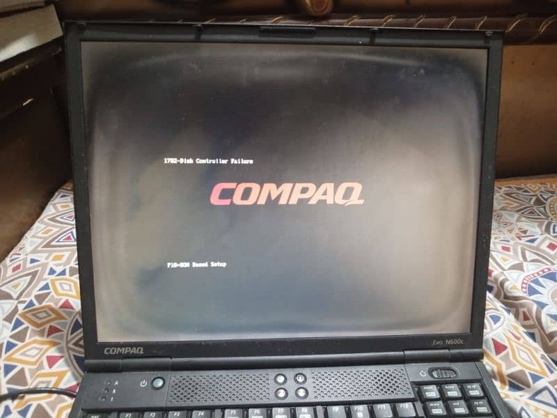 Compaq Laptop 4