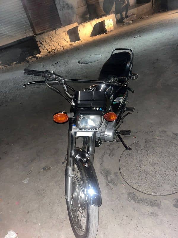 GOOD condition Honda CG 125 bikes for sale . Get BEST price  . 3