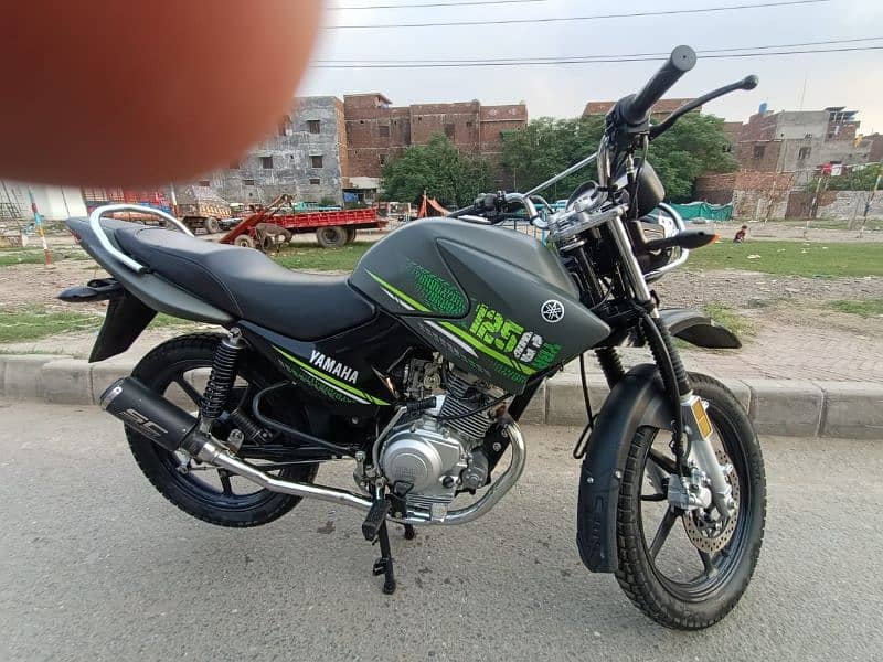 yamaha ybr 125G 2023 3