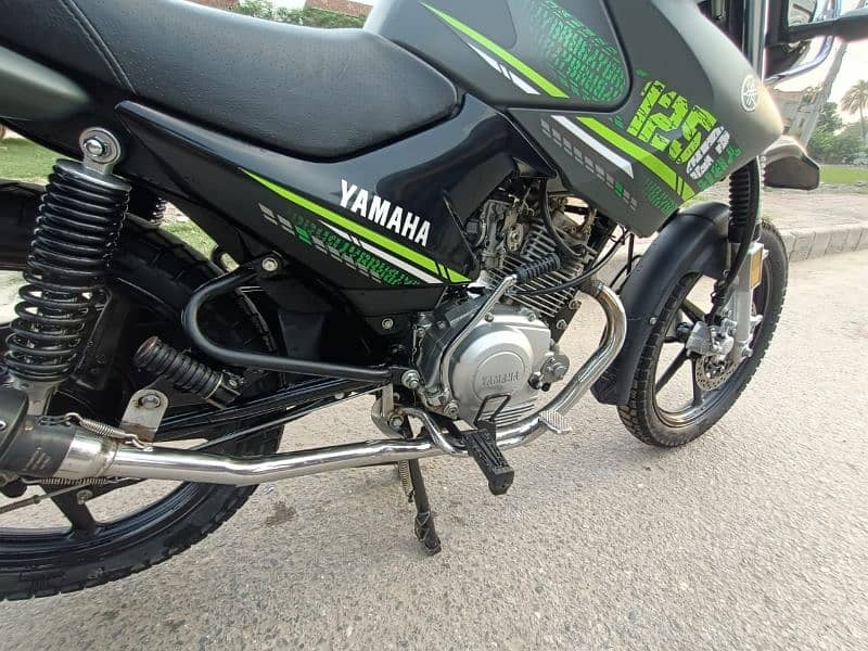 yamaha ybr 125G 2023 7