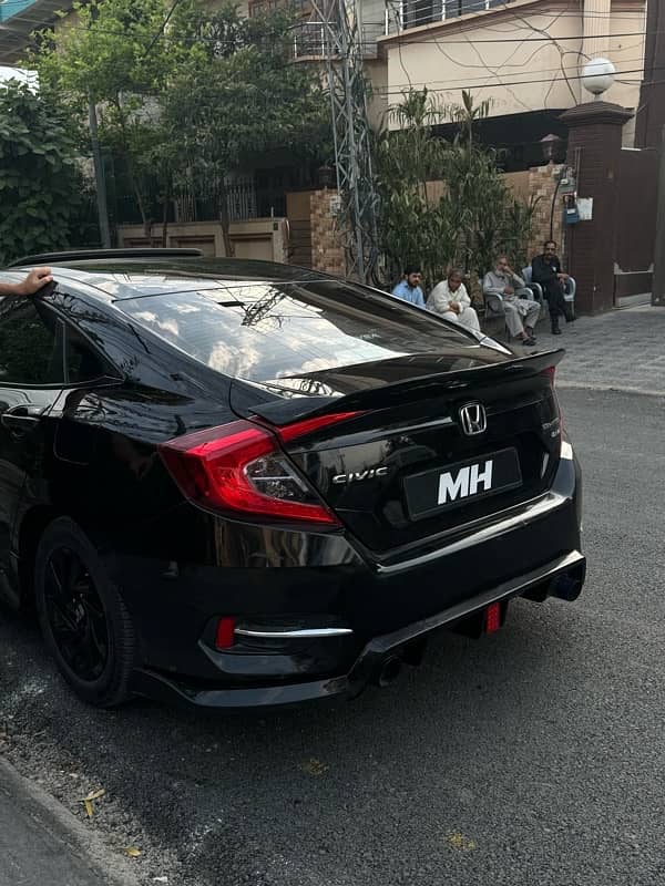 Ducktail Spoiler for Civic X 1