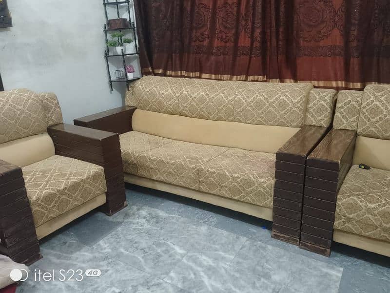 5 seater sofa set 2700rs 2