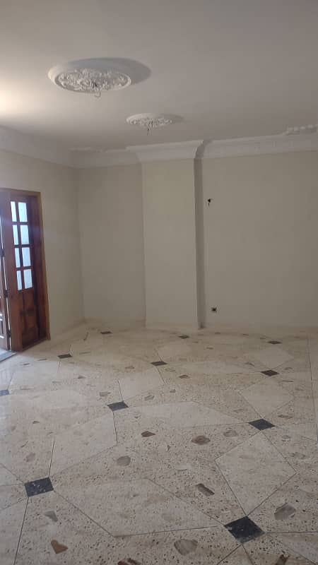 4BDD 2200 SQFT 2 FLOOR GOOD CONDITION. . . 13