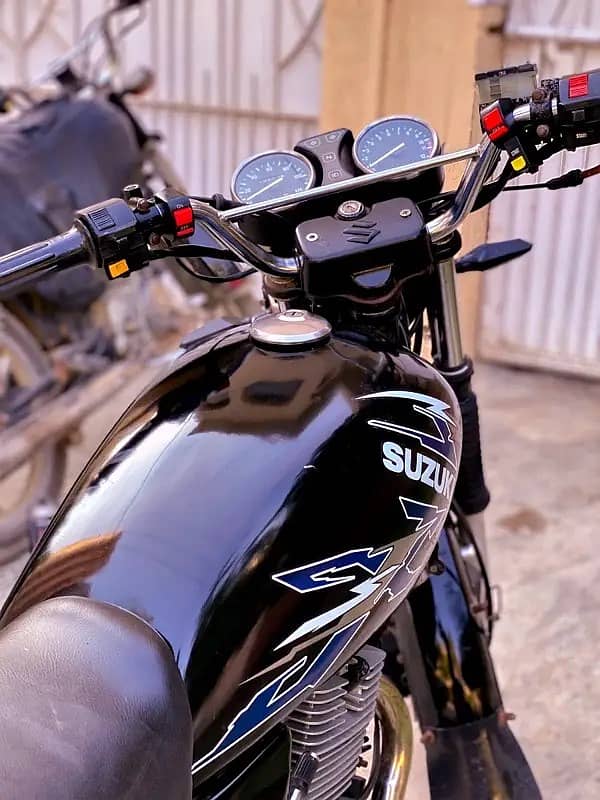 Suzuki GS 150 SE 2022 1