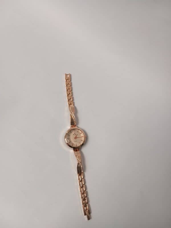 D LON Chain analog watch for girls. 3