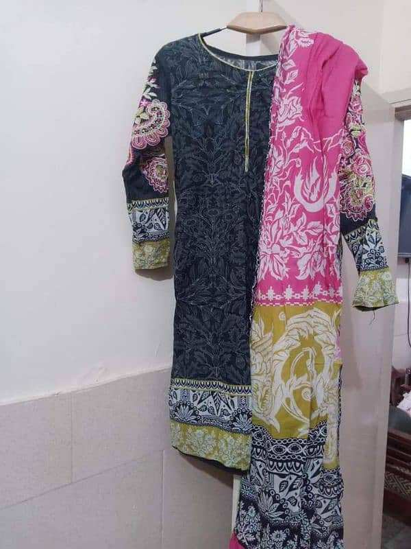 khaadi 2 piece small ,khaadi black kurti small 1