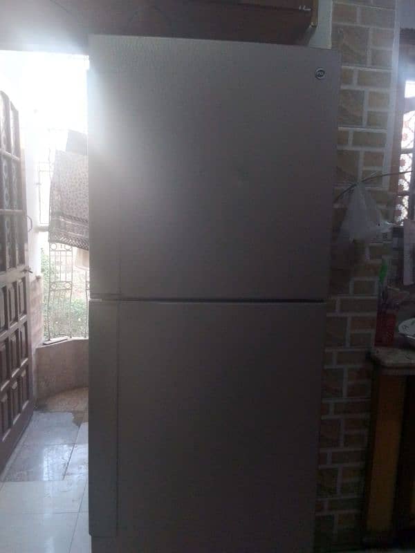 PEL 18 cubic Refrigerator Good Condition 2