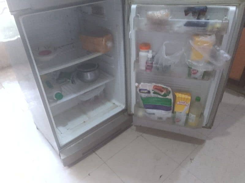 PEL 18 cubic Refrigerator Good Condition 6