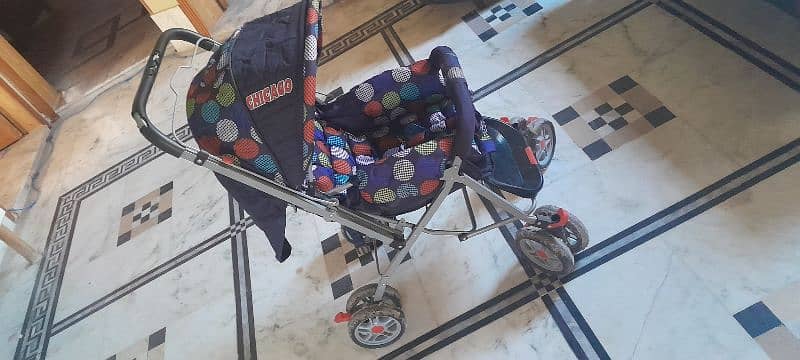 Kids stroller. 1