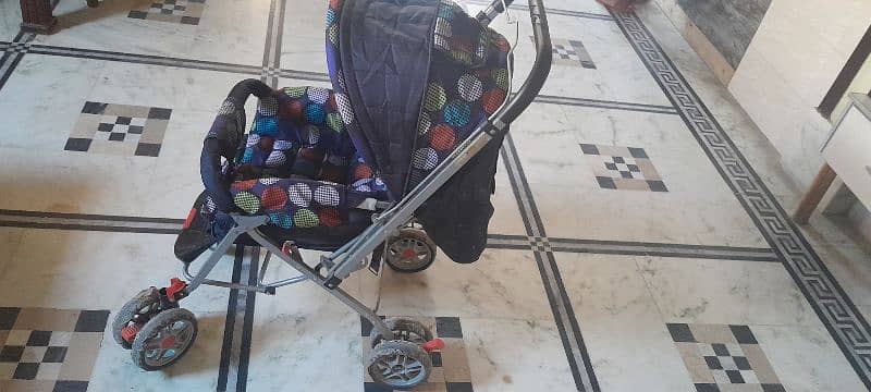 Kids stroller. 2