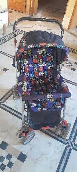 Kids stroller. 3