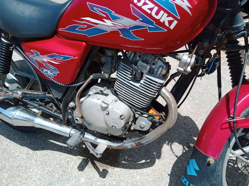 Suzuki GS 150 2