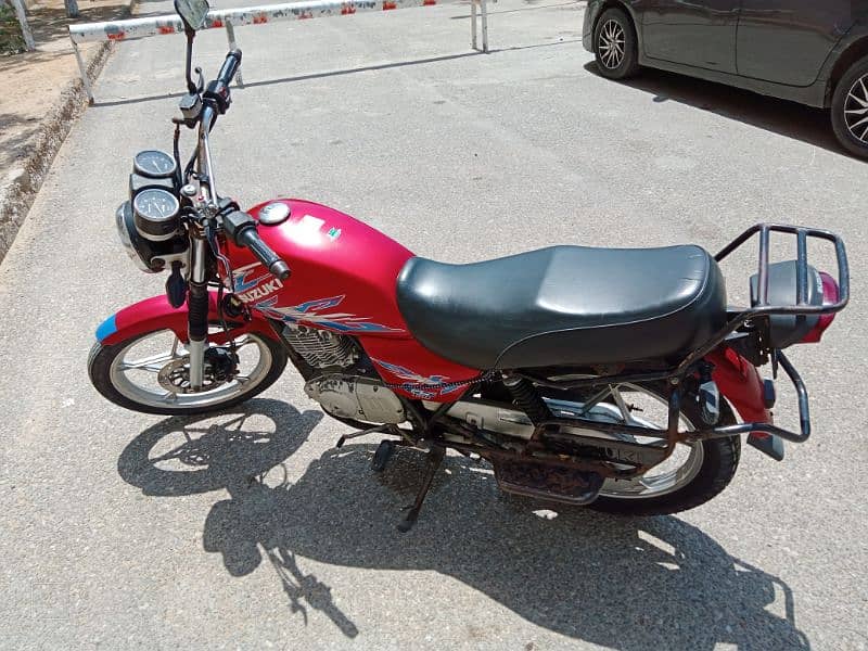 Suzuki GS 150 6