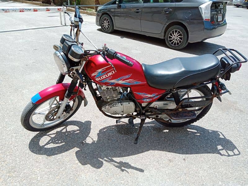 Suzuki GS 150 7