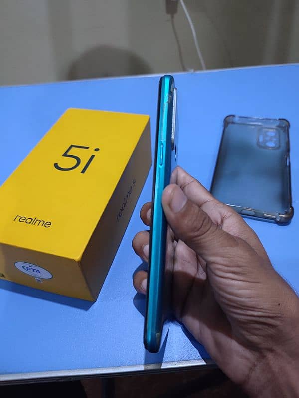 Realme 5i 4/64  For sell 6