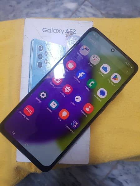 Samsung A52  8gb ram 128gb memory 5