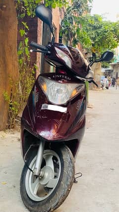 United Scooty 100 cc