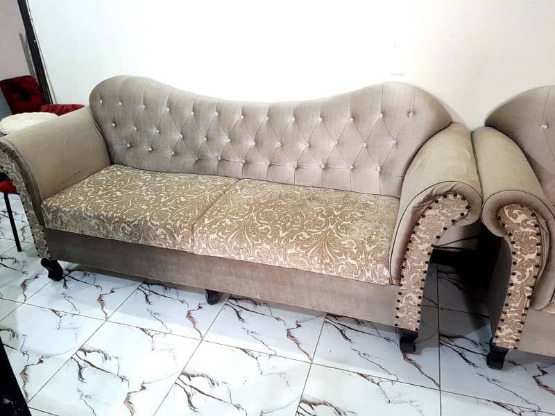 7 Seater Sofa Set For Sale in Karachi 2