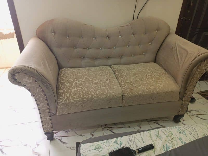 7 Seater Sofa Set For Sale in Karachi 4