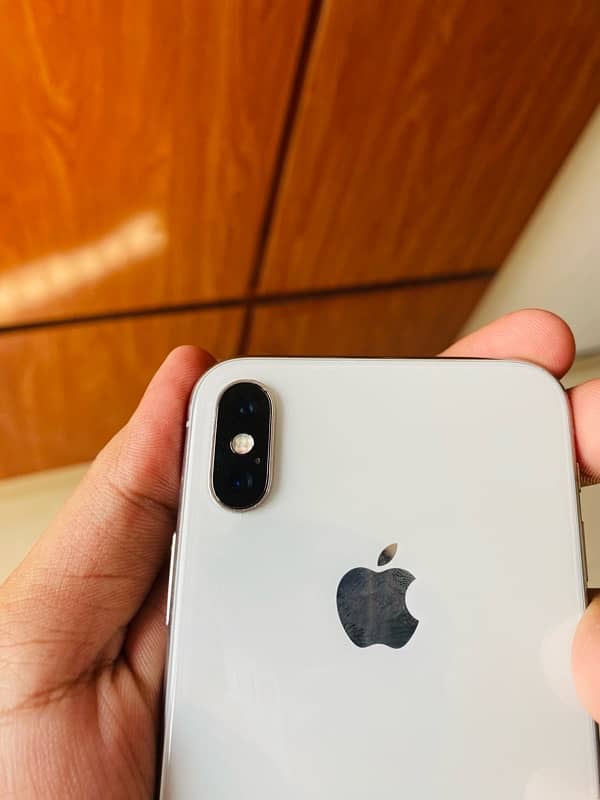 iPhone x 64gb All sim ( glitch) 3