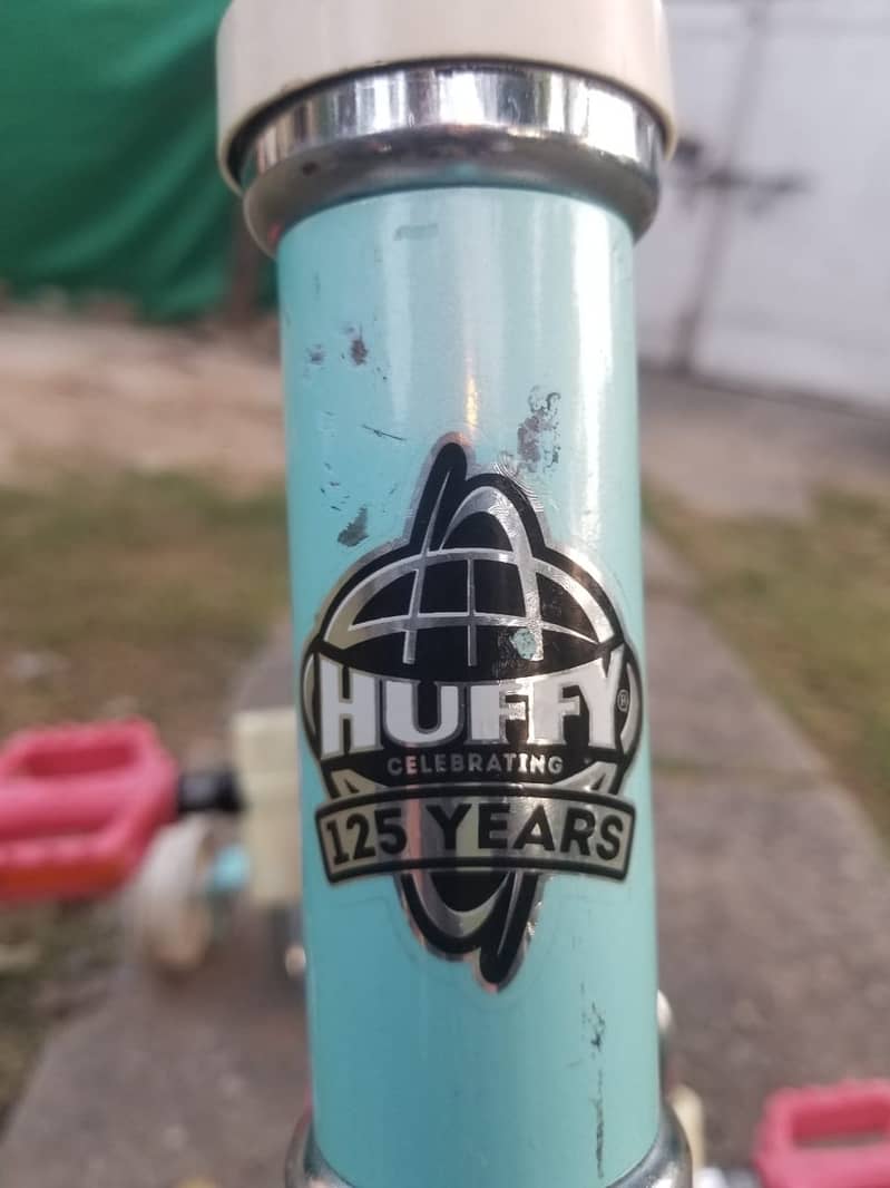 HUFFY an American renowned Bicycle Company with brake pedal, age 3 to7 5