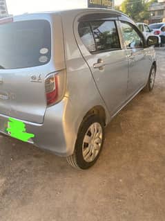 Daihatsu Mira 2012