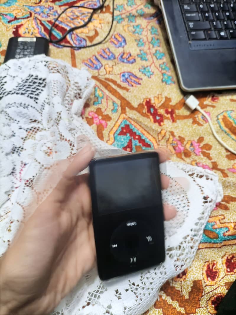 Apple Ipod Classic (80+gb) 3