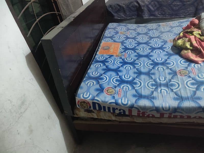 king size bed with new dura matress 1