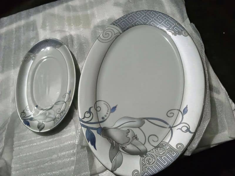 dinner set bone chini 8 person set brand new 7