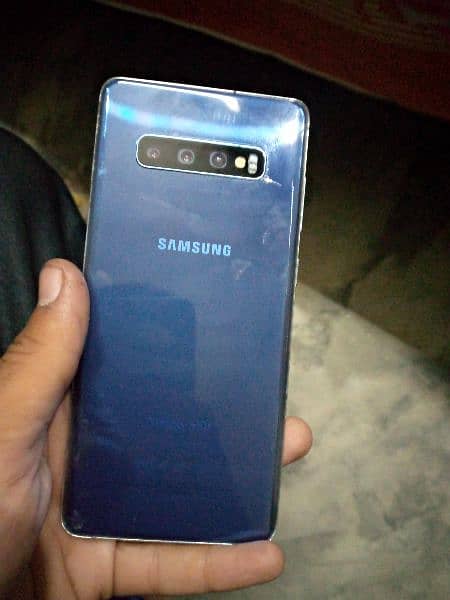 Samsung Galaxy S10 plus 1