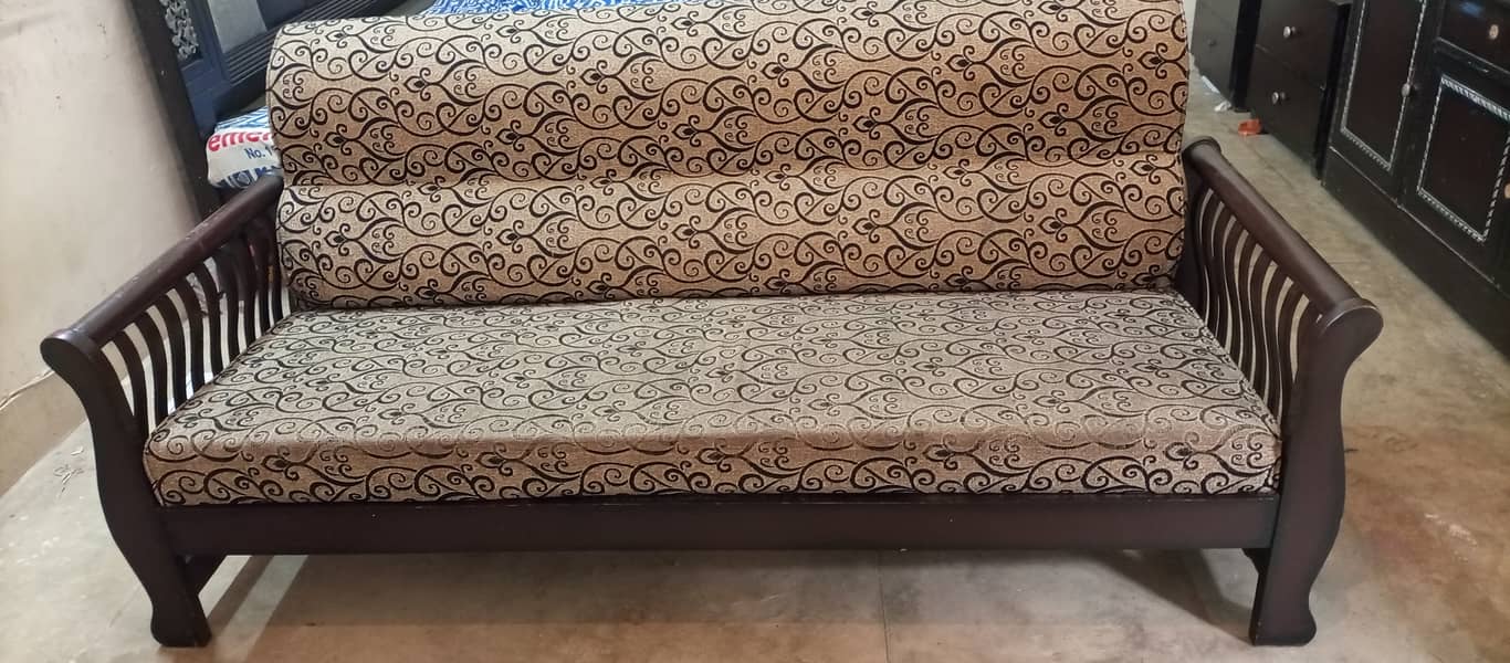 Good condition sofa set for sale 4