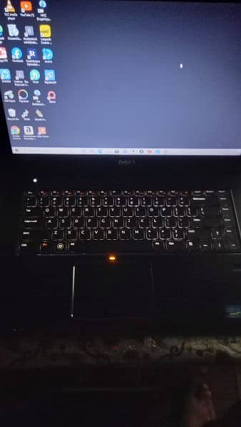 Dell laptop with keyboard lighting 6/250 GB 0