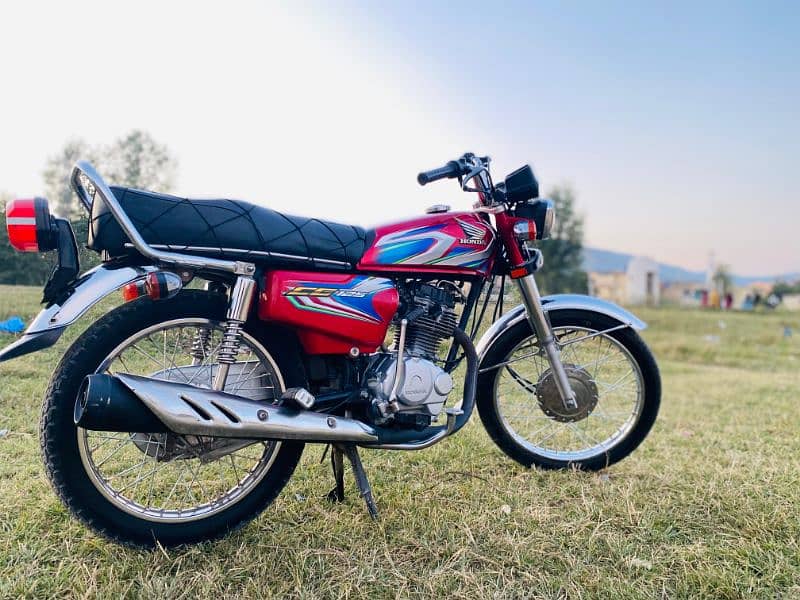 Honda 125 total genuine bike need cash urgent sale 1