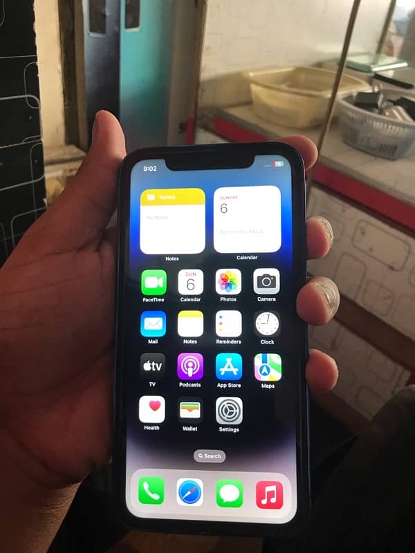 iPhone XR 1