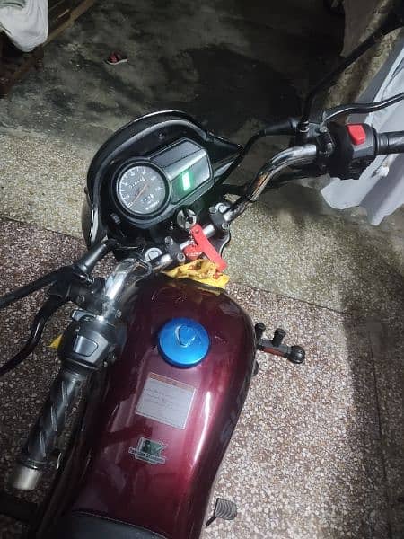 Suzuki 110s red 4