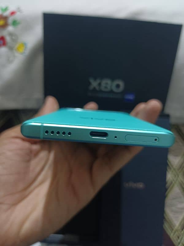 Vivo X80 5G 4