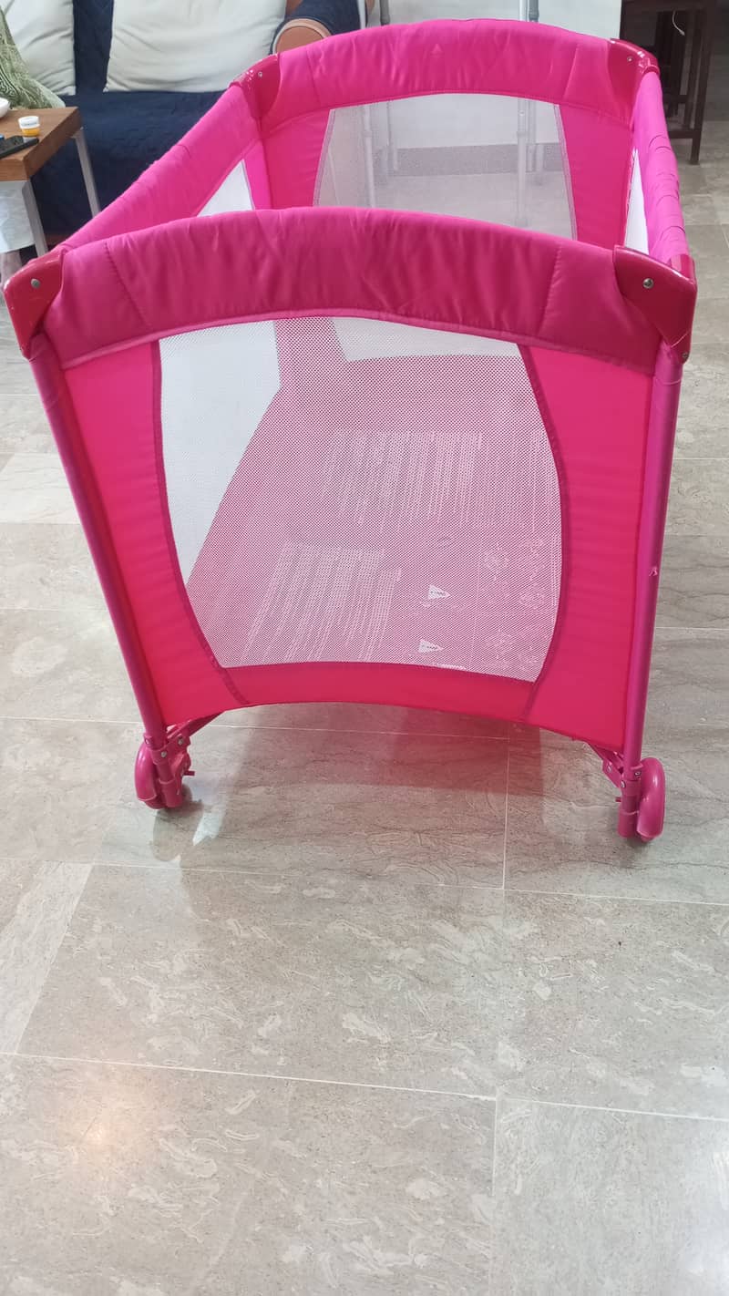 Mothercare Travelling carry cot 3