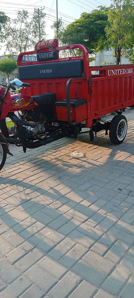 United 2023 Model Loader Rickshaw | Look like New Condition. 2